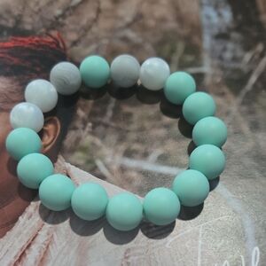 Elegant Mint and White Beaded Bracelet